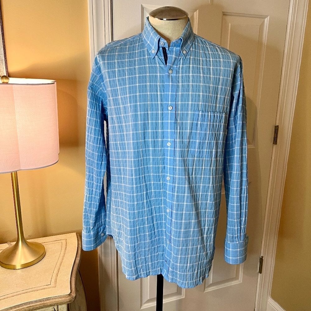 EUC Men's Tailorbyrd Seersucker Blue White Plaid Button Down Shirt Size LARGE